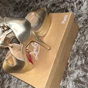 Selling because I’m too tall for them